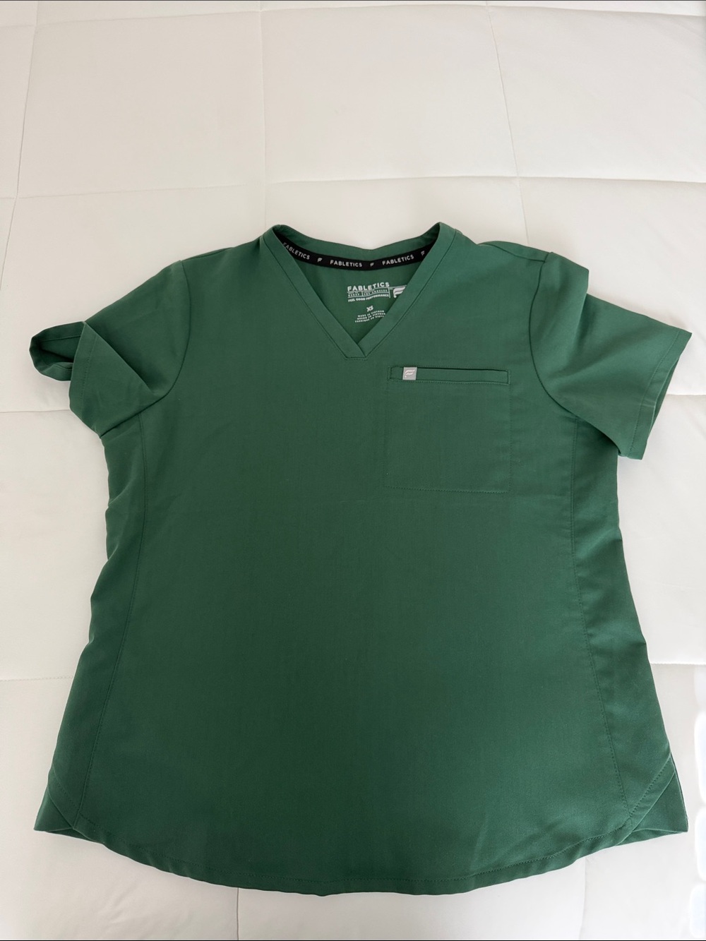 Fabletics Women’s HUNTER Green Scrub Top